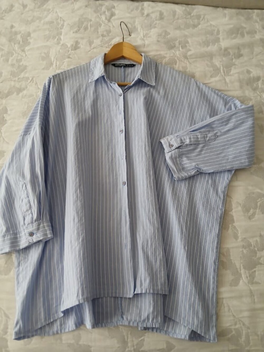 ZARA 100% Cotton Pale Blue Pinstripe Shirt - M